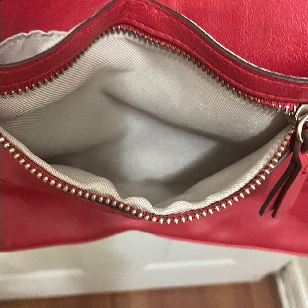 INTERNATIONAL CONCEPTS: Chic Red non-Leather Shoulder Bag”MINOR WEAR/TEAR” - Picture 7 of 10